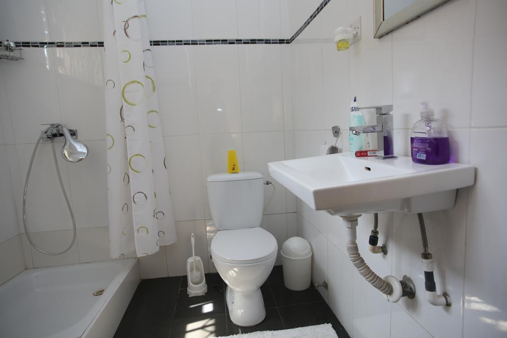 Akmary Guest House Ogbodjo Екстериор снимка